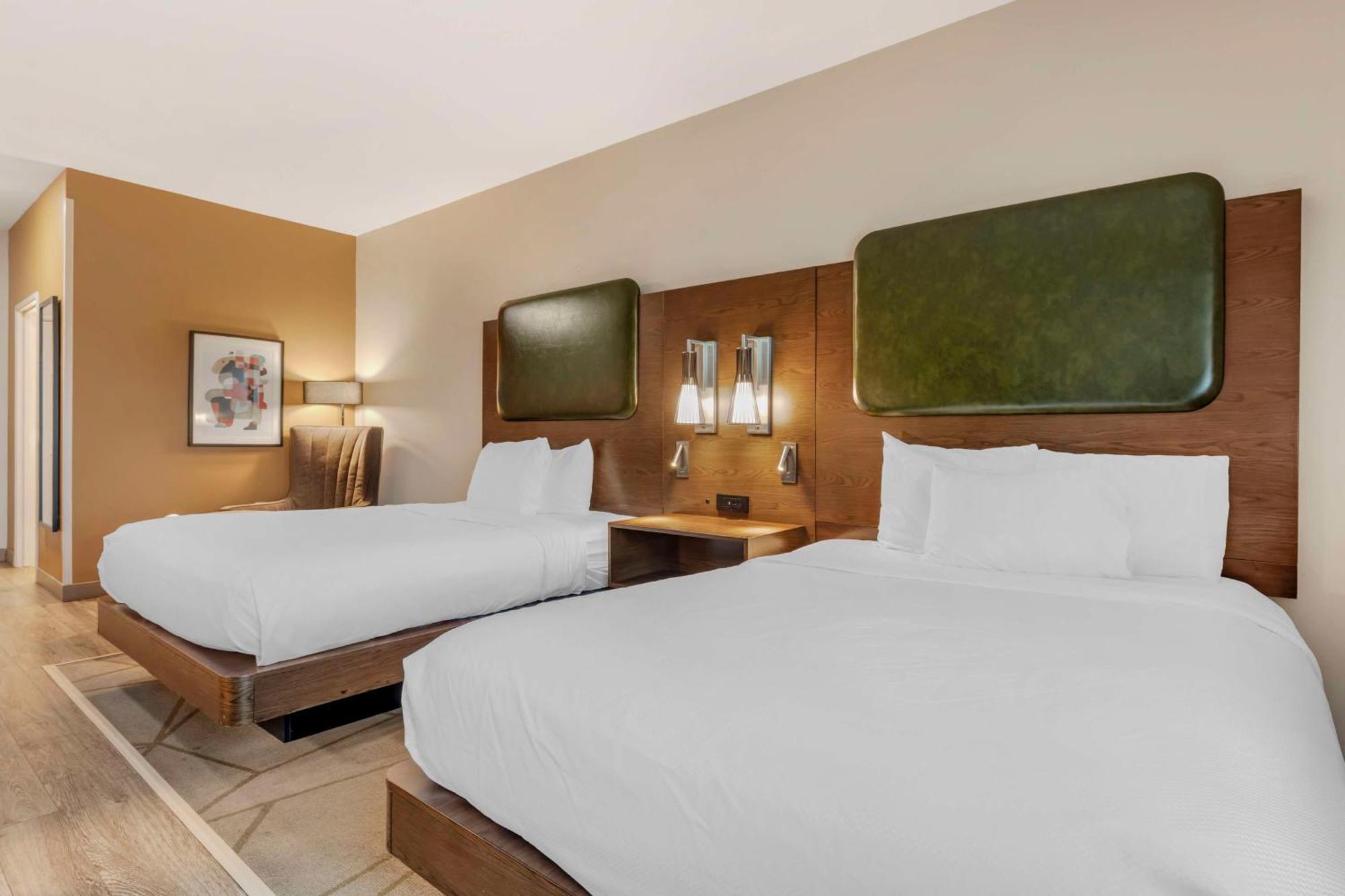 Best Western Plus Riata Brownwood Exteriör bild